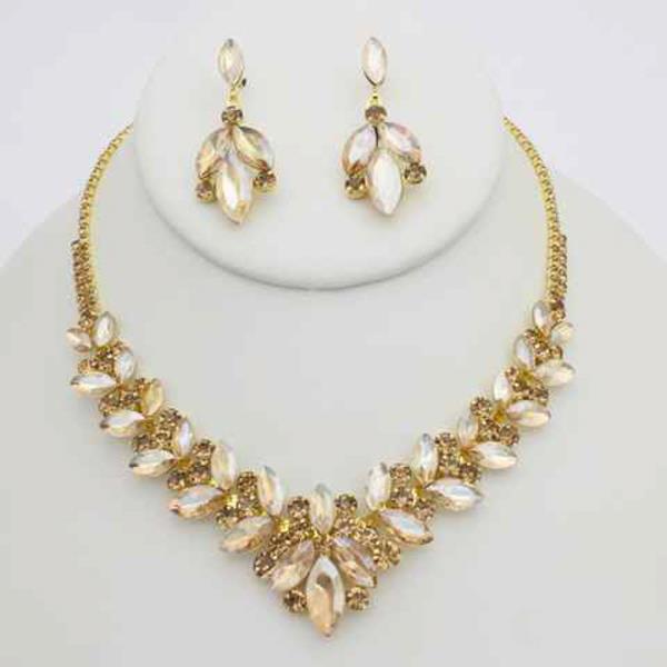CRYSTAL STONE TEARDROP CLUSTER NECKLACE EARRING SET