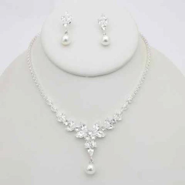CZ DROP PENDANT CLUSTER NECKLACE EARRING SET