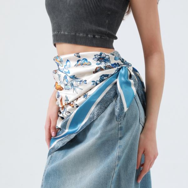SILKY BUTTERFLY FLORAL BANDANA
