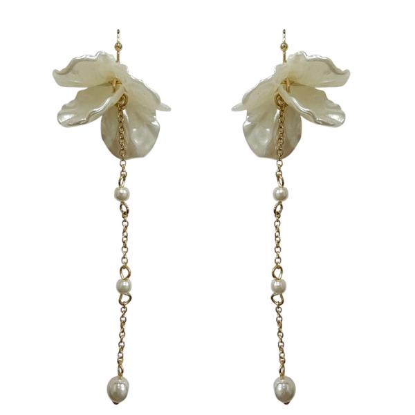 PETAL PEARL CHAIN DANGLE EARRING