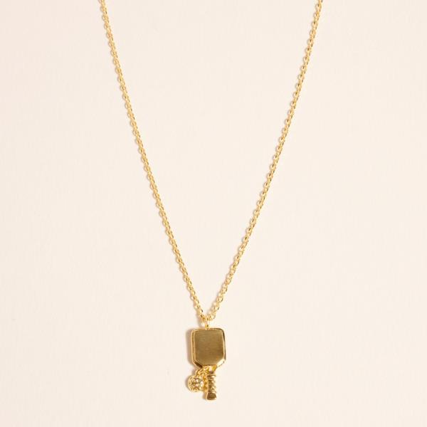 PICKLE BALL SHAPED GOLD-DIPPED PENDANT SHORT NECKLACE