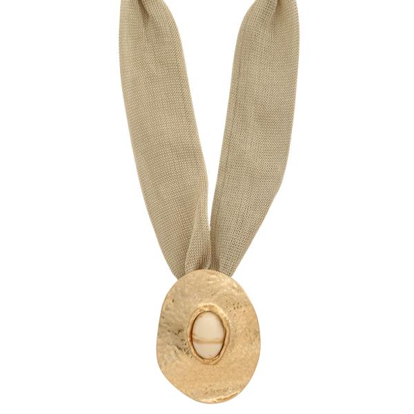 OVAL HAMMERED CENTER DESIGN MESH NECKLACE