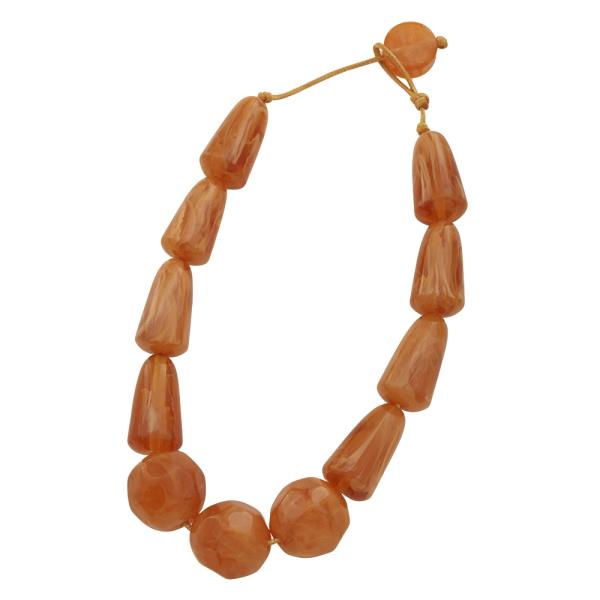 GEOMETRIC RESIN DESIGN STATEMENT NECKLACE