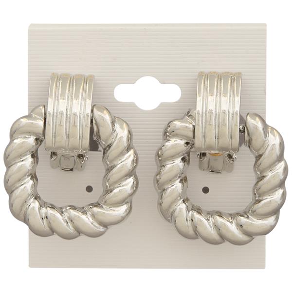 SQUARED TWIST DOOR KNOCKER EARRING