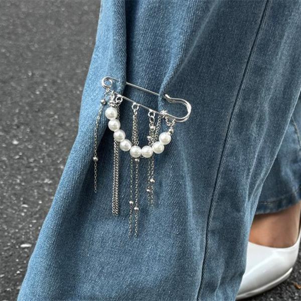 METAL PEARL CHAIN BROOCH
