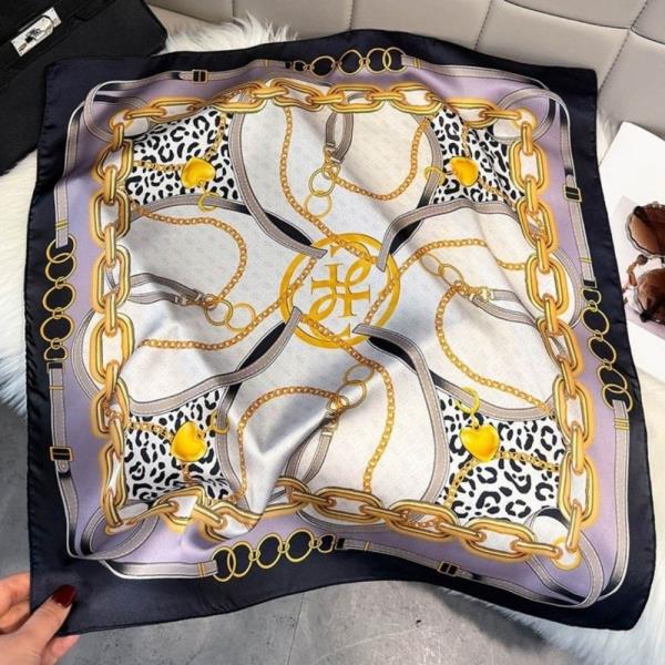 CHAIN LEOPARD HEART PRINT SILKY SQUARE BANDANA NECK SCARF