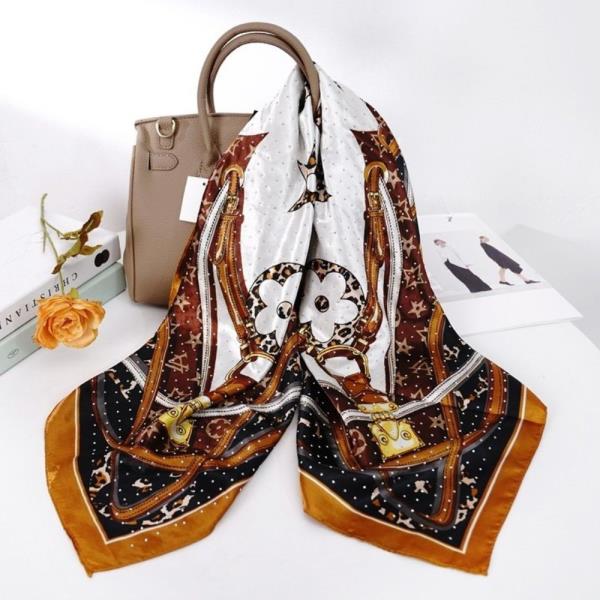 MONOGRAM CHAIN PRINT SILKY SQUARE BANDANA NECK SCARF