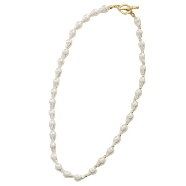 BAROQUE PEARL TOGGLE NECKLACE