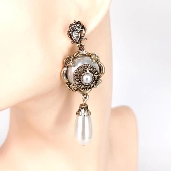 WESTERN PEARL FLOWER TEARDROP DROP EARRING