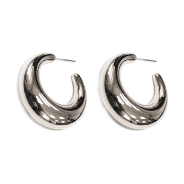 CHUNKY METAL HOOP EARRING