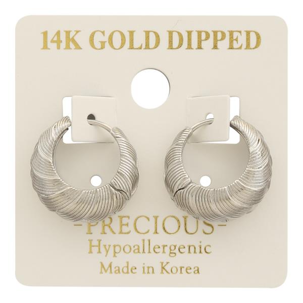 14K GOLD DIPPED TEXTURED CROISSANT DESIGN HOOP EARRING
