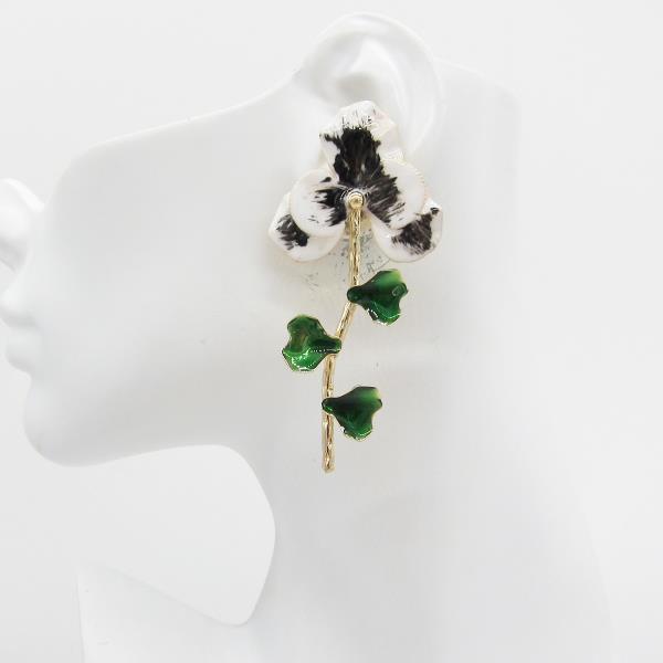 RESIN FLOWER DANGLE EARRING
