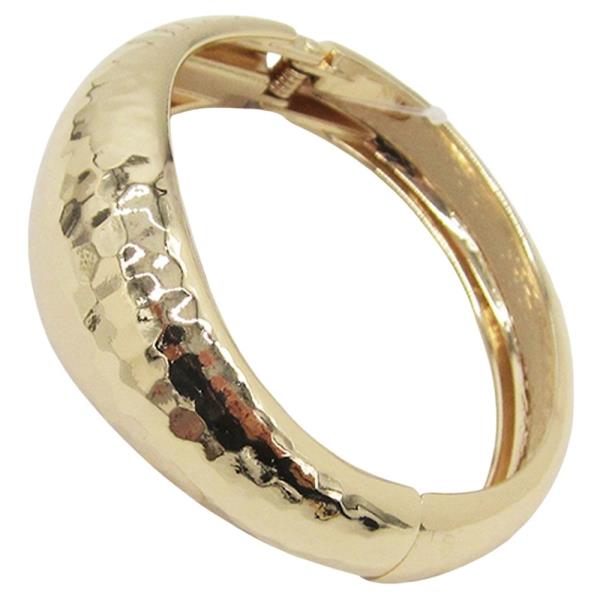 HAMMERED METAL HINGED BANGLE BRACELET