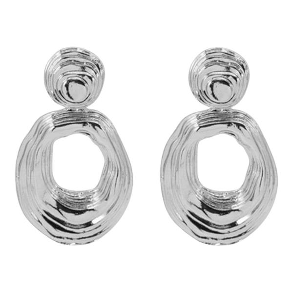 HAMMERED METAL HOOP DROP EARRING