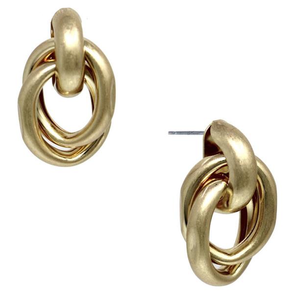 PIPE MULTI LINE TWISTED POST EARRING