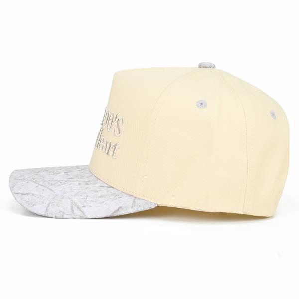 I`VE GOT A 90`S COUNTRY HEART TRUCKER HAT