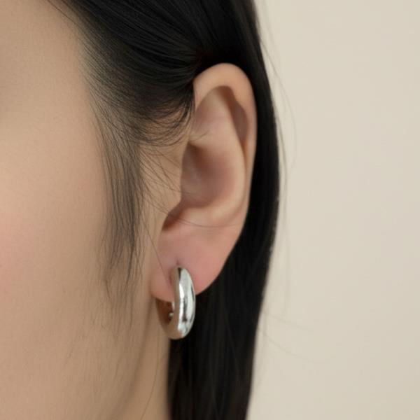 14K GOLD WHITE GOLD DIPPED CHUNKY HUGGIE HOOP EARRINGS