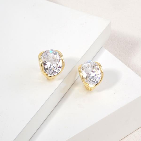 14K GOLD WHITE GOLD DIPPED OVAL CUBIC ZIRCONIA EARRING