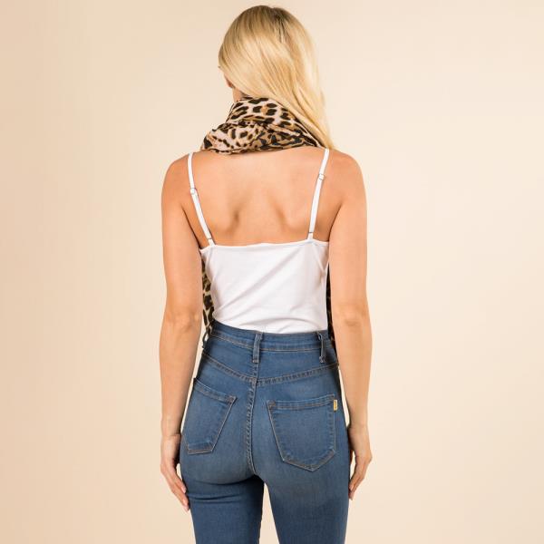 LEO SCARF