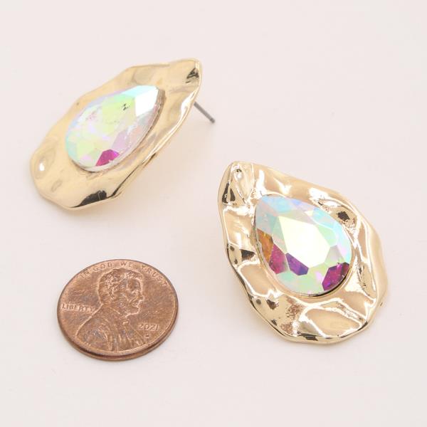 TEARDROP SHAPED HAMMERED CRYSTAL EARRING