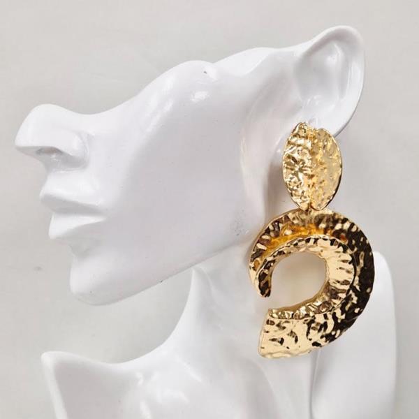 HAMMERED METAL C STATEMENT DROP CLIP ON EARRING