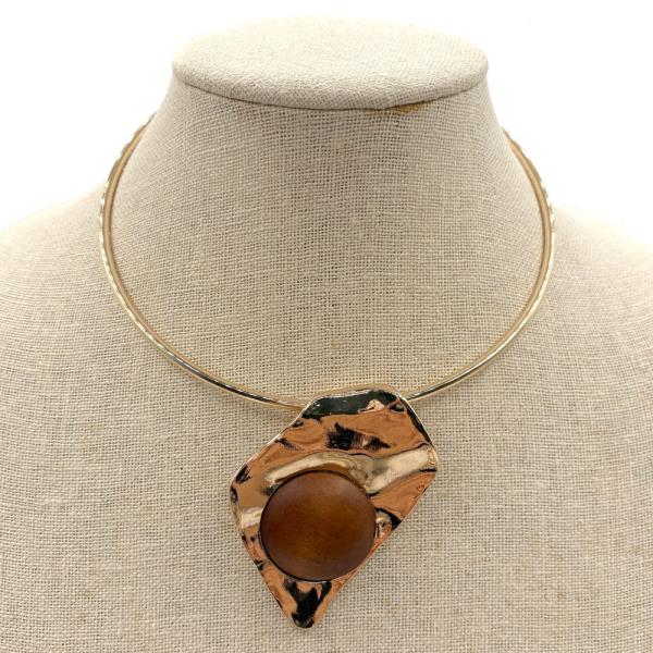 ABSTRACT STONE PENDANT COLLAR NECKLACE