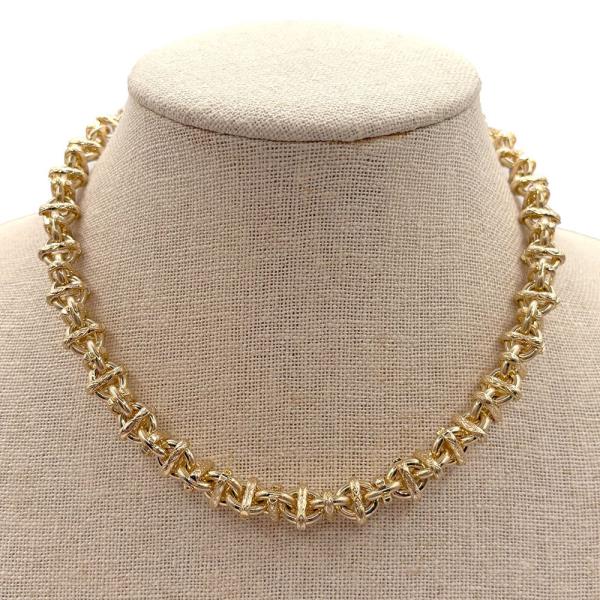 METAL CHAIN NECKLACE