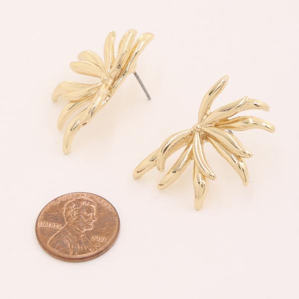 HALF FLOWER EARRING