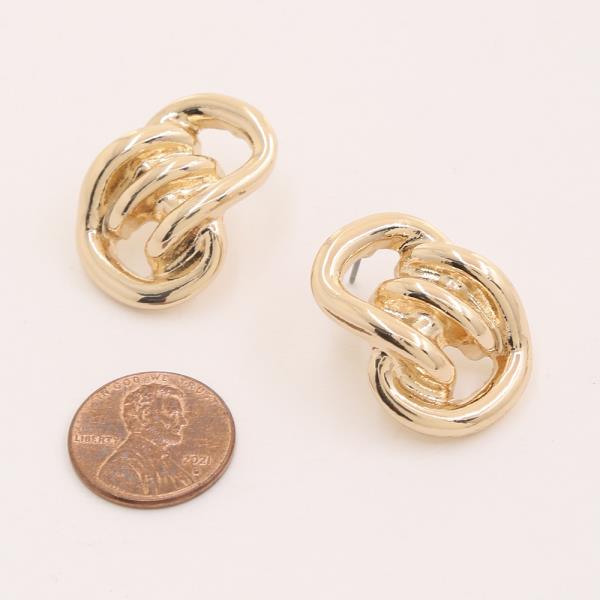 METAL KNOT DESIGN STUD EARRING