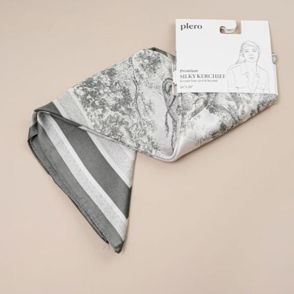 CHAIN BORDER SILKY BANDANA SQUARE NECK SCARF