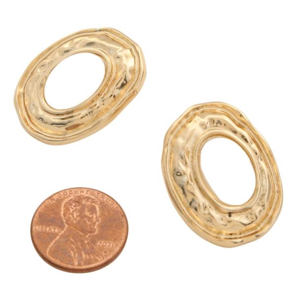 SODAJO GOLD DIPPED HAMMERED POST EARRING