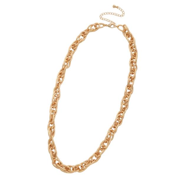 METAL CHAIN NECKLACE