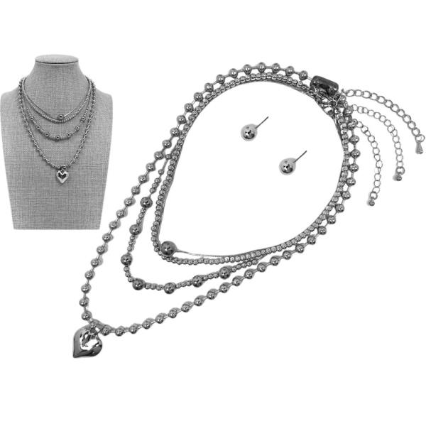 HEART PENDANT LAYERED NECKLACE SET
