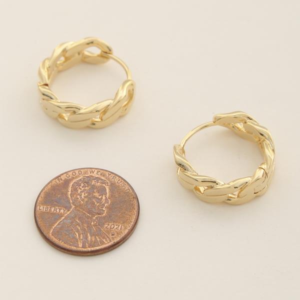 14K GOLD DIPPED TWISTED CHAIN DESIGN HUGGIE HOOP EARRING