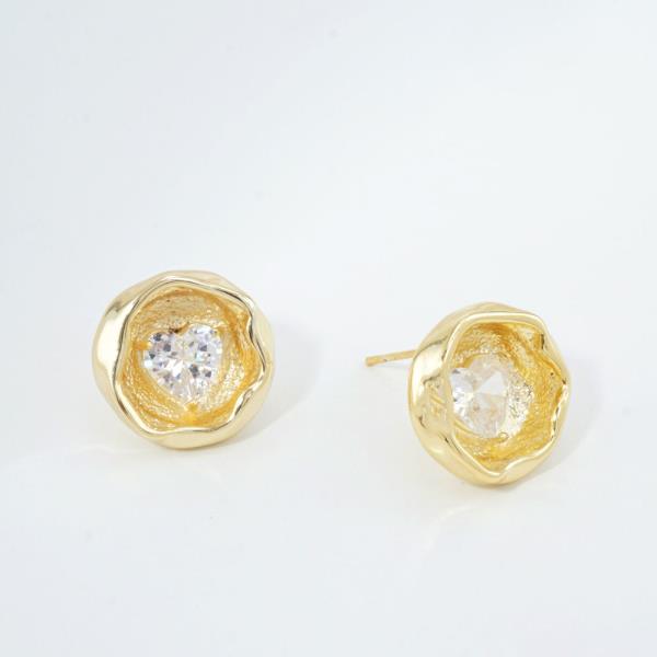14K GOLD WHITE GOLD DIPPED HEART CZ STUDS